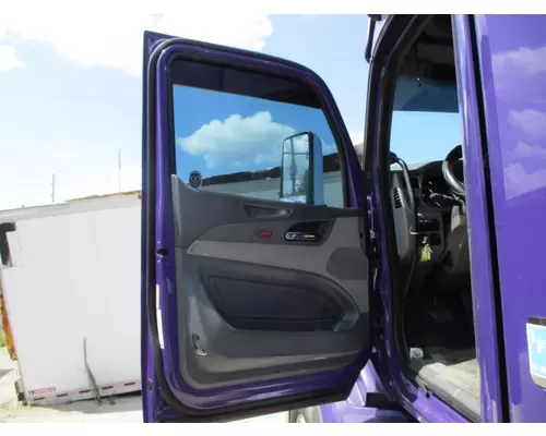 PETERBILT 579 2013-2026 DOOR ASSEMBLY, FRONT