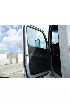 PETERBILT 579 2013-2026 DOOR ASSEMBLY, FRONT