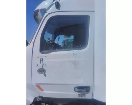 PETERBILT 579 2013-2026 DOOR ASSEMBLY, FRONT