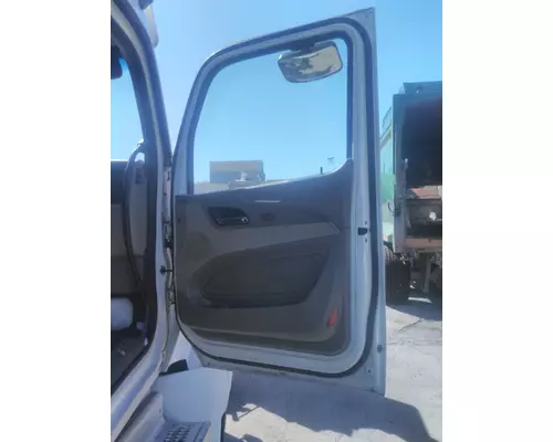 PETERBILT 579 2013-2026 DOOR ASSEMBLY, FRONT