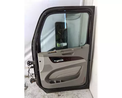 PETERBILT 579 2013-2026 DOOR ASSEMBLY, FRONT