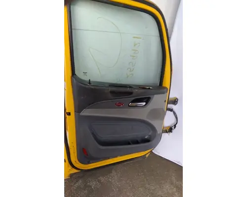 PETERBILT 579 2013-2026 DOOR ASSEMBLY, FRONT