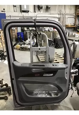 PETERBILT 579 2013-2026 DOOR ASSEMBLY, FRONT