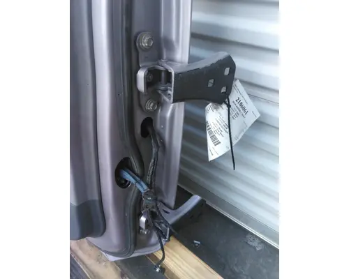 PETERBILT 579 2013-2026 DOOR ASSEMBLY, FRONT