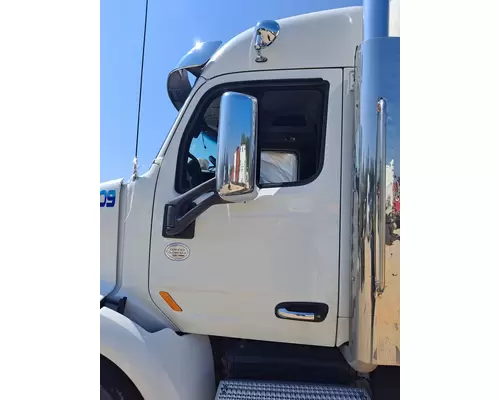 PETERBILT 579 2013-2026 DOOR ASSEMBLY, FRONT