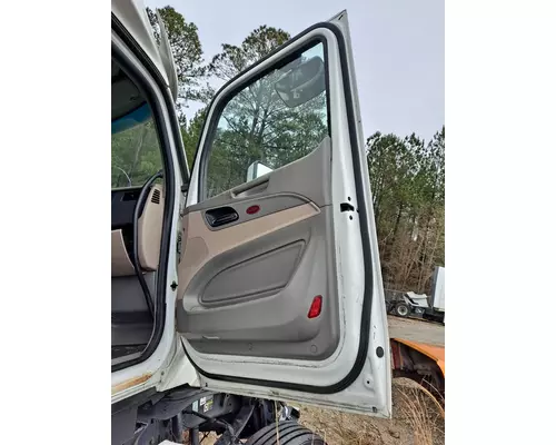 PETERBILT 579 2013-2026 DOOR ASSEMBLY, FRONT