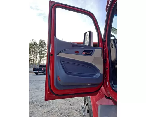 PETERBILT 579 2013-2026 DOOR ASSEMBLY, FRONT