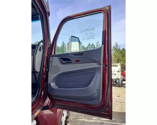 PETERBILT 579 2013-2026 DOOR ASSEMBLY, FRONT