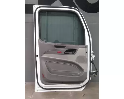 PETERBILT 579 2013-2026 DOOR ASSEMBLY, FRONT
