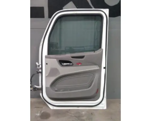 PETERBILT 579 2013-2026 DOOR ASSEMBLY, FRONT