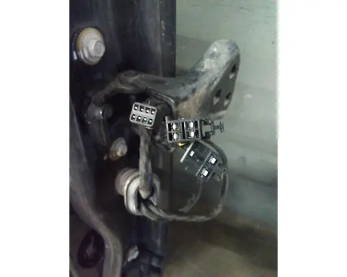 PETERBILT 579 2013-2026 DOOR ASSEMBLY, FRONT