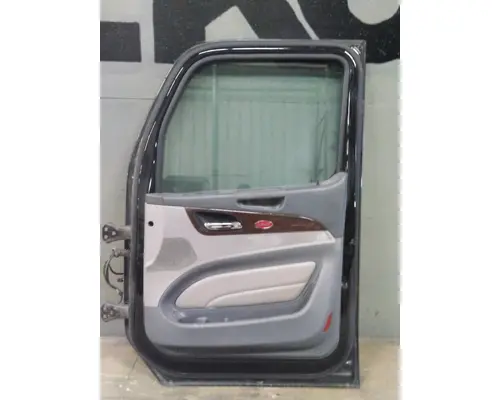 PETERBILT 579 2013-2026 DOOR ASSEMBLY, FRONT