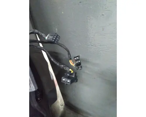 PETERBILT 579 2013-2026 DOOR ASSEMBLY, FRONT