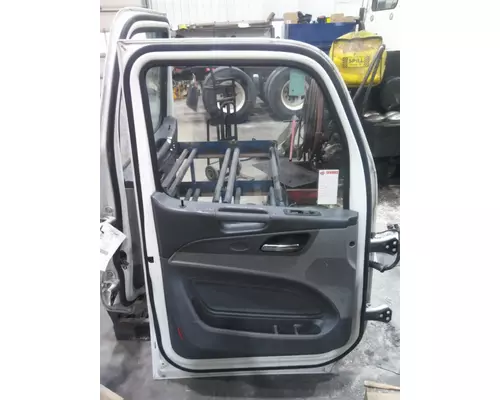 PETERBILT 579 2013-2026 DOOR ASSEMBLY, FRONT