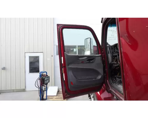 PETERBILT 579 2013-2026 DOOR ASSEMBLY, FRONT