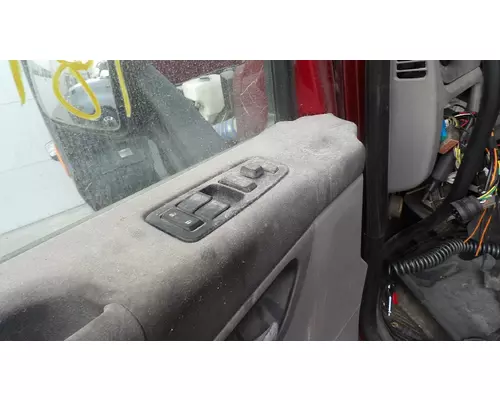 PETERBILT 579 2013-2026 DOOR ASSEMBLY, FRONT
