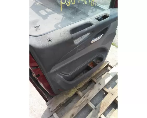 PETERBILT 579 2013-2026 DOOR ASSEMBLY, FRONT