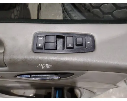 PETERBILT 579 2013-2026 DOOR ASSEMBLY, FRONT