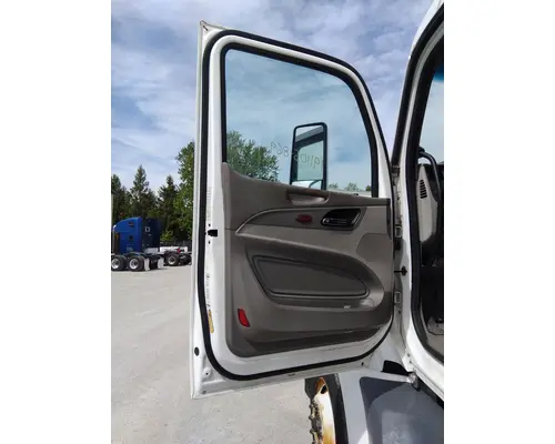 PETERBILT 579 2013-2026 DOOR ASSEMBLY, FRONT