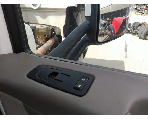 PETERBILT 579 2013-2026 DOOR ASSEMBLY, FRONT