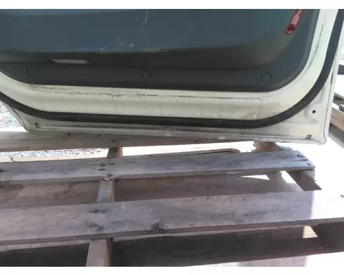 PETERBILT 579 2013-2026 DOOR ASSEMBLY, FRONT