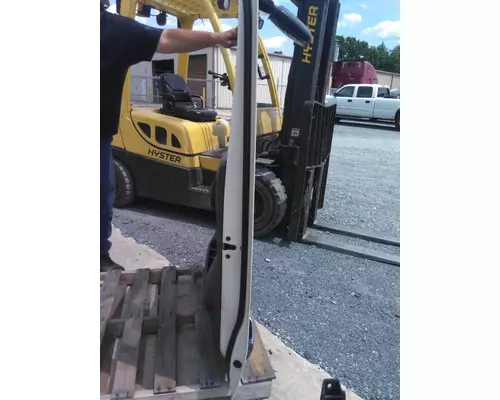 PETERBILT 579 2013-2026 DOOR ASSEMBLY, FRONT