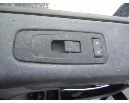 PETERBILT 579 2013-2026 DOOR ASSEMBLY, FRONT