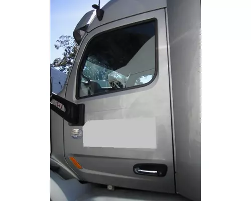 PETERBILT 579 2013-2026 DOOR ASSEMBLY, FRONT