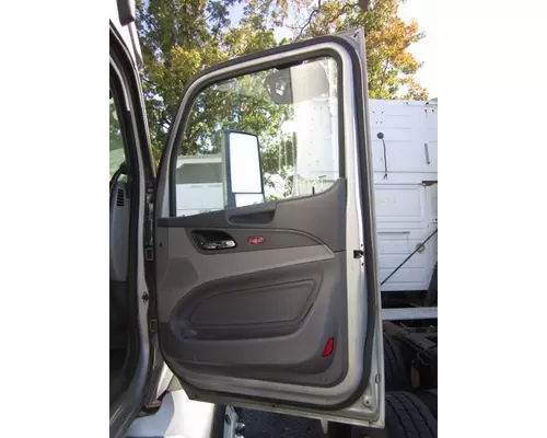 PETERBILT 579 2013-2026 DOOR ASSEMBLY, FRONT