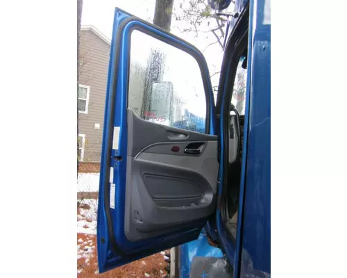 PETERBILT 579 2013-2026 DOOR ASSEMBLY, FRONT