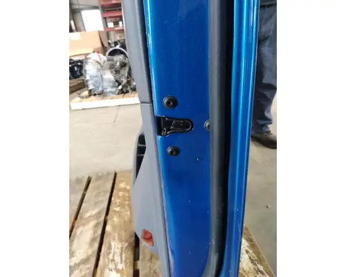 PETERBILT 579 2013-2026 DOOR ASSEMBLY, FRONT