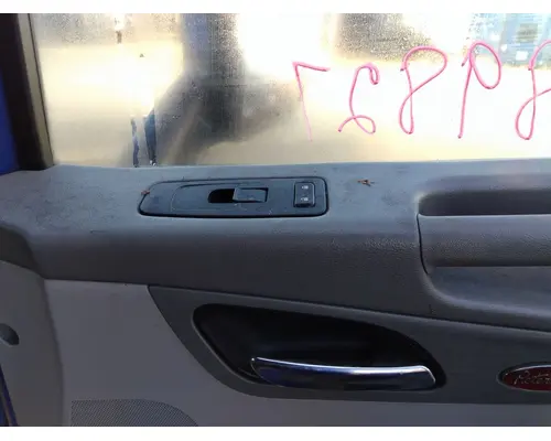 PETERBILT 579 2013-2026 DOOR ASSEMBLY, FRONT