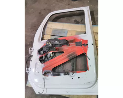 PETERBILT 579 2013-2026 DOOR ASSEMBLY, FRONT