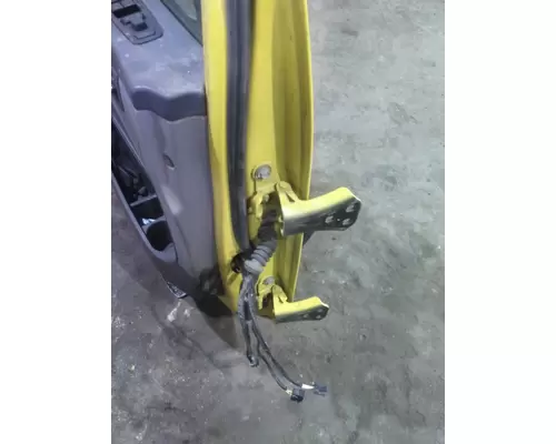 PETERBILT 579 2013-2026 DOOR ASSEMBLY, FRONT