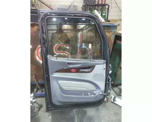 PETERBILT 579 2013-2026 DOOR ASSEMBLY, FRONT