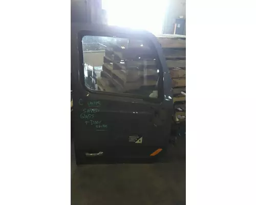 PETERBILT 579 2013-2026 DOOR ASSEMBLY, FRONT