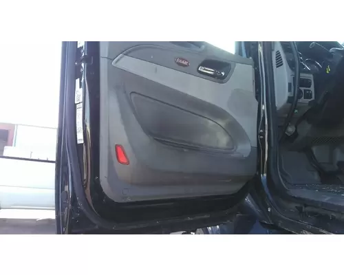PETERBILT 579 2013-2026 DOOR ASSEMBLY, FRONT