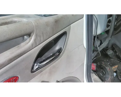 PETERBILT 579 2013-2026 DOOR ASSEMBLY, FRONT