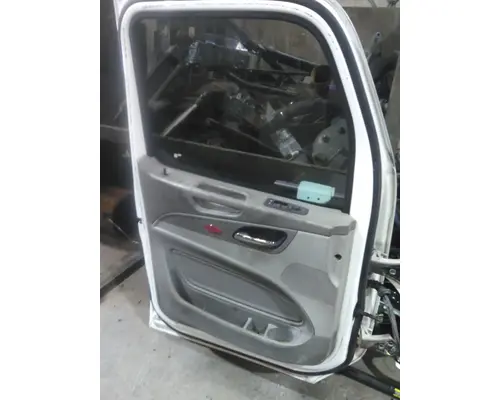 PETERBILT 579 2013-2026 DOOR ASSEMBLY, FRONT