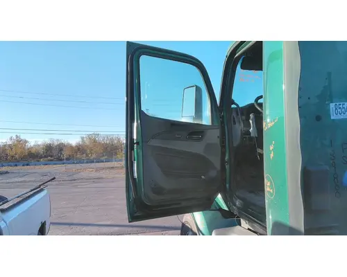 PETERBILT 579 2013-2026 DOOR ASSEMBLY, FRONT