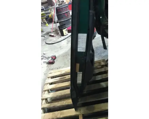 PETERBILT 579 2013-2026 DOOR ASSEMBLY, FRONT