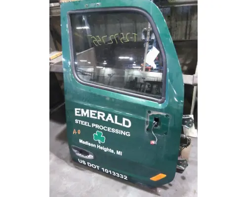 PETERBILT 579 2013-2026 DOOR ASSEMBLY, FRONT