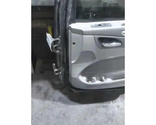 PETERBILT 579 2013-2026 DOOR ASSEMBLY, FRONT