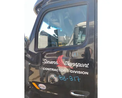 PETERBILT 579 2013-2026 DOOR ASSEMBLY, FRONT