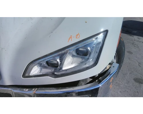 PETERBILT 579 2022-2025 HEADLAMP ASSEMBLY