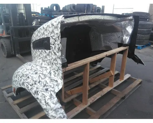 PETERBILT 579 2022-2025 HOOD