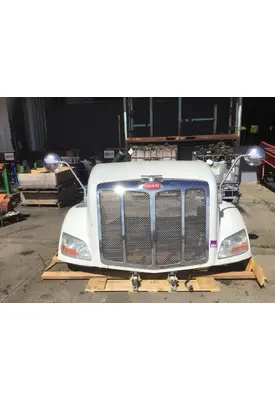 PETERBILT 579 2022-2025 HOOD