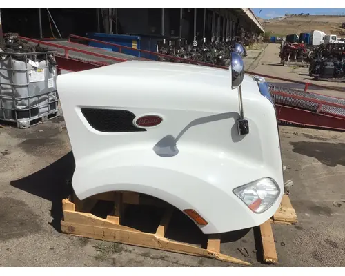 PETERBILT 579 2022-2025 HOOD