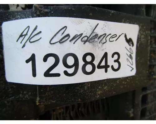 PETERBILT 579_40702 AC Condenser