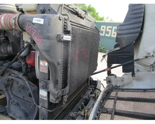PETERBILT 579_40702 AC Condenser